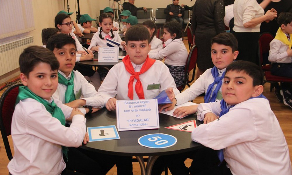 Məktəblilər arasında “Yol hərəkəti qaydaları və mən” mövzusunda bilik yarışı təşkil olunub